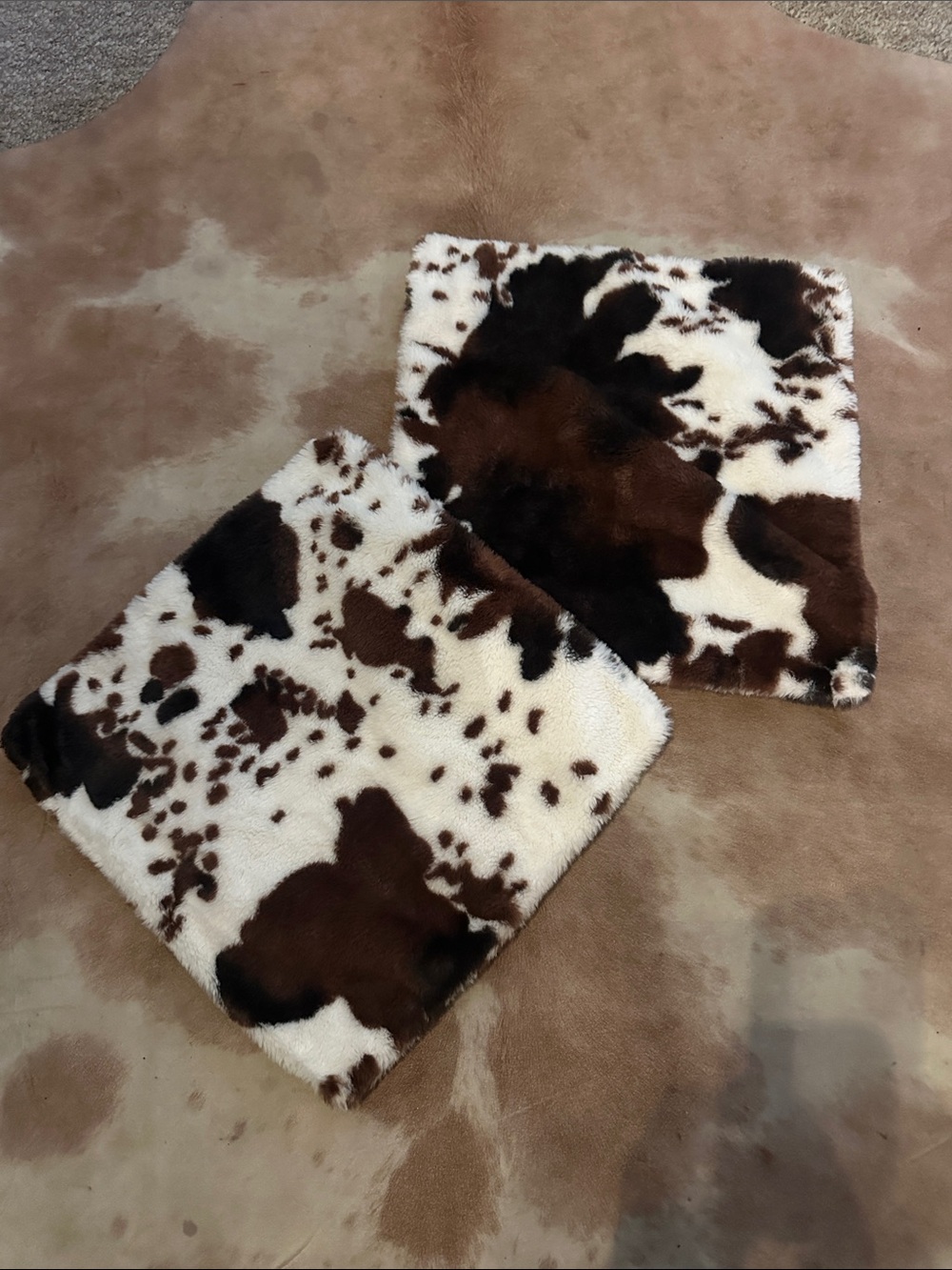 Plush Cowhide-Pattern Throw Pillow Cover – Brown & White